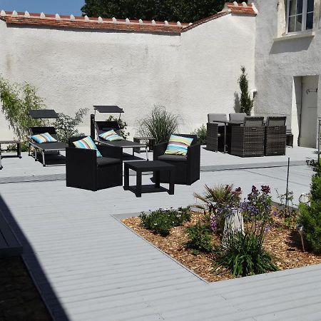 Les Petites Tuileries Bed and Breakfast Bray-sur-Seine Eksteriør billede